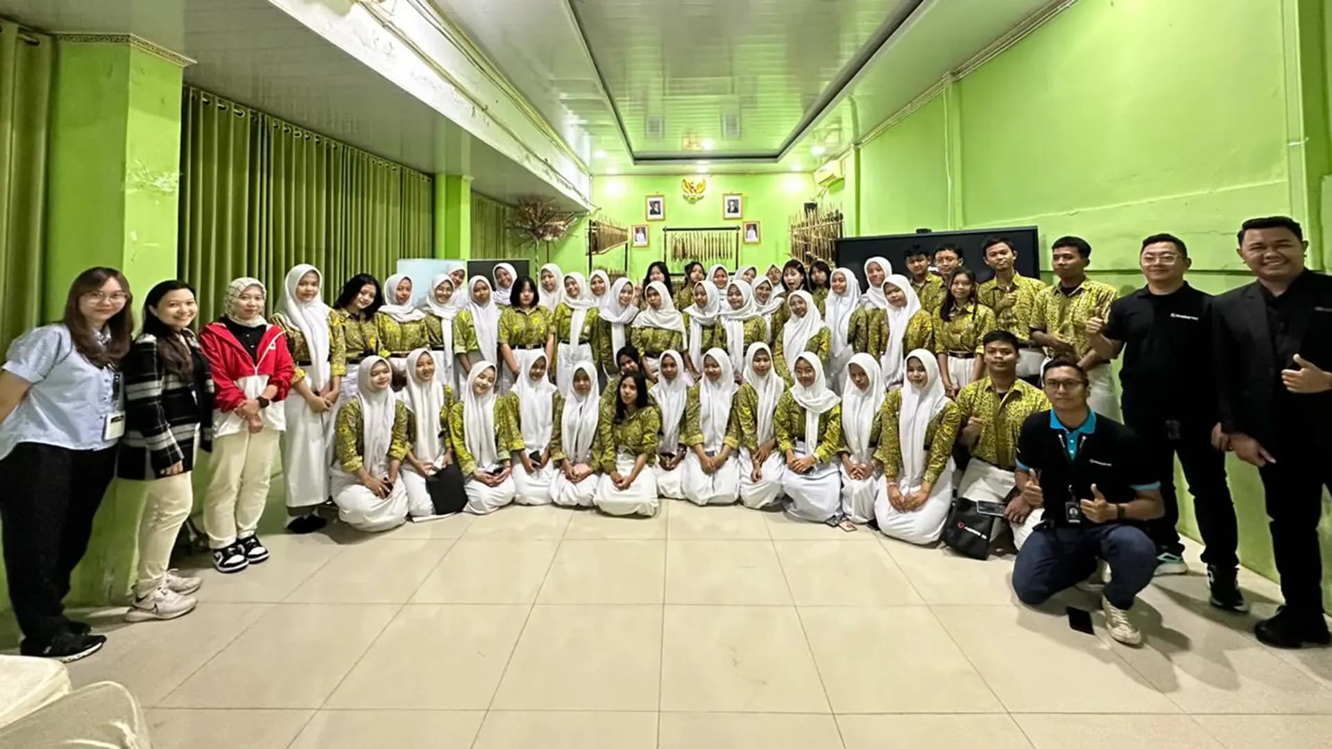 agres-id-dan-microsoft-hadirkan-workshop-copilot-di-smkn-11-jakarta