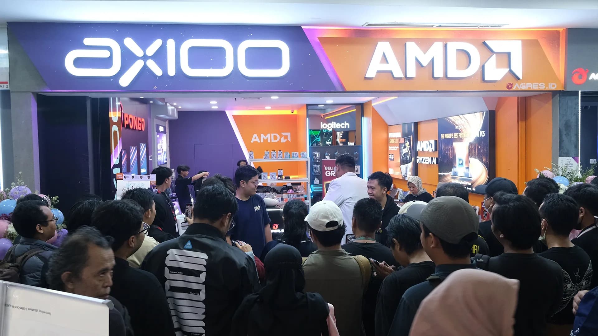 agres-id-x-axioo-x-jkt48-meet-your-oshi-bikin-mall-geger-dengan-antusiasme-fans