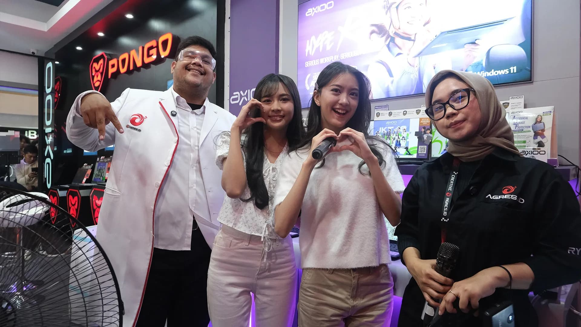 agres-id-x-axioo-x-jkt48-meet-your-oshi-bikin-mall-geger-dengan-antusiasme-fans-1