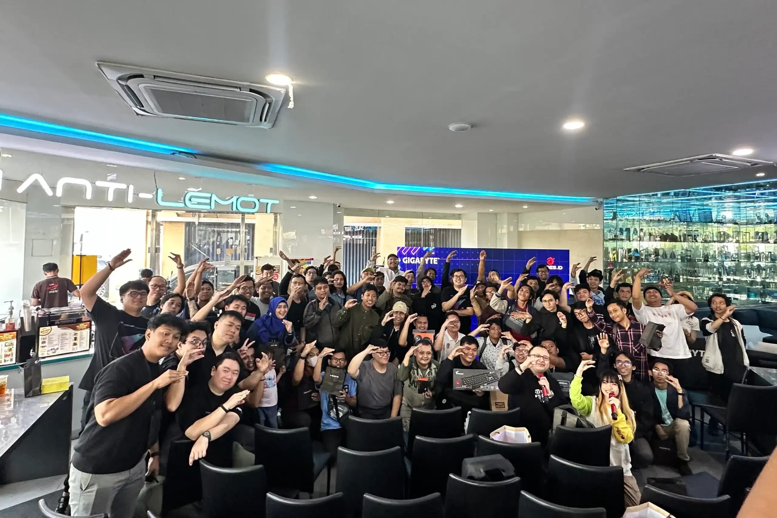 agres-id-x-gigabyte-gelar-gamers-gathering-seru-di-mangga-dua-square