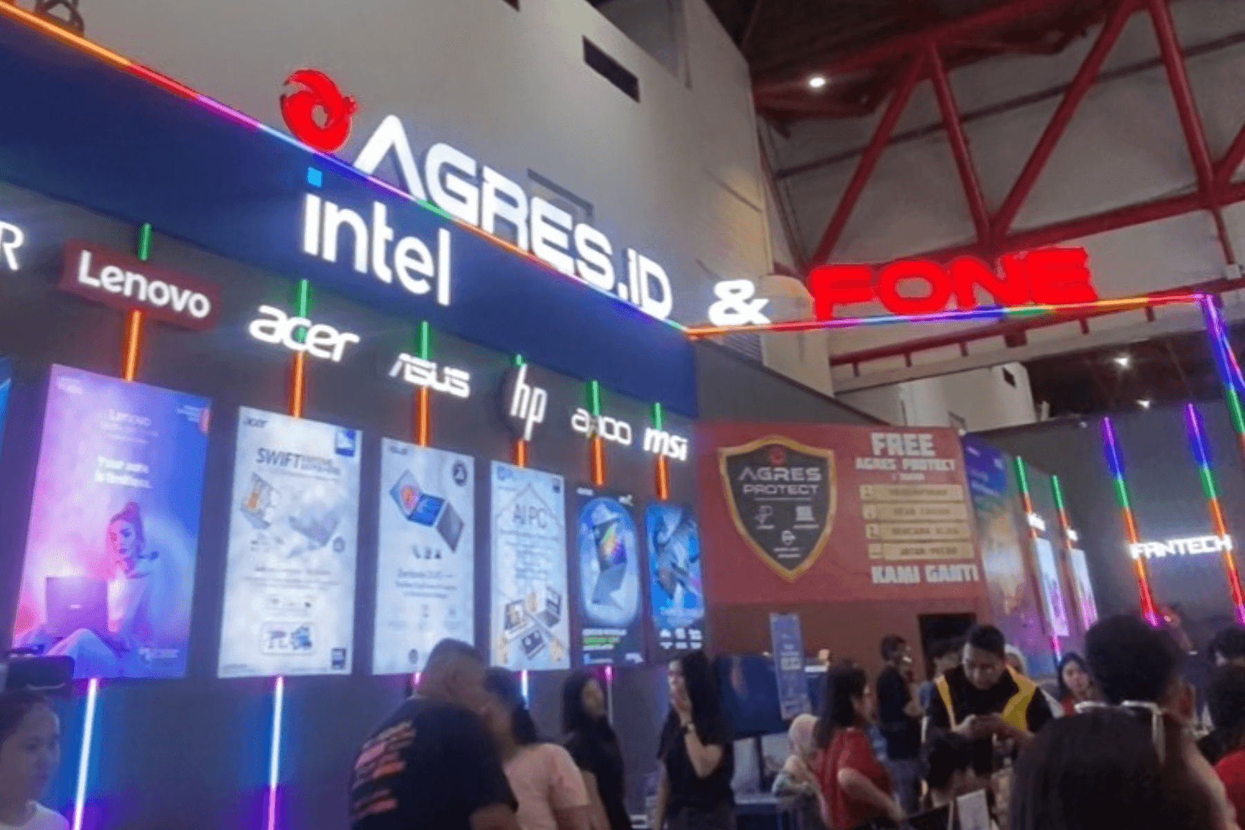 booth-agres-id-fone-di-jakarta-lebaran-fair-2025-ramai-seru-dan-ada-lelang-laptop-mulai-25-juta