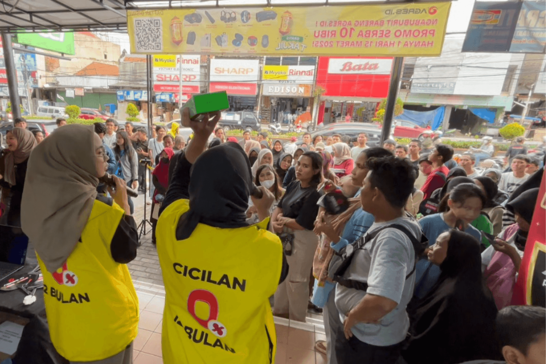 keseruan-promo-serba-10-ribu-agres-id-fone-cilegon-150-peserta-pulang-dengan-hadiah-ratusan-ribu